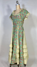 Load image into Gallery viewer, 1950's VIVID unique homemade yellow paisley cotton dress w/full skirt size Medium
