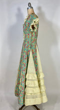 Load image into Gallery viewer, 1950's VIVID unique homemade yellow paisley cotton dress w/full skirt size Medium