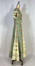 Load image into Gallery viewer, 1950's VIVID unique homemade yellow paisley cotton dress w/full skirt size Medium