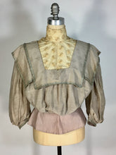 Load image into Gallery viewer, Edwardian 1900's MUSEUM QUALITY silk jacquard afternoon blouse with lace