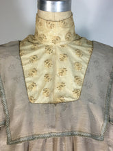 Load image into Gallery viewer, Edwardian 1900's MUSEUM QUALITY silk jacquard afternoon blouse with lace