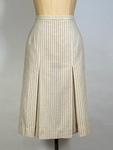 Load image into Gallery viewer, 1970's-1980's KOOS VAN DEN AKKER cotton seersucker Blazer & Skirt set 8