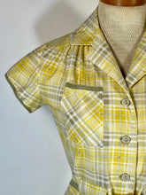 Load image into Gallery viewer, 1960's COTTON yellow & grey check plaid shirtdress with belt Petite-size