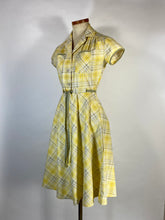 Load image into Gallery viewer, 1960's COTTON yellow & grey check plaid shirtdress with belt Petite-size