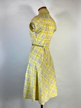Load image into Gallery viewer, 1960's COTTON yellow & grey check plaid shirtdress with belt Petite-size