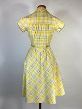 Load image into Gallery viewer, 1960's COTTON yellow & grey check plaid shirtdress with belt Petite-size