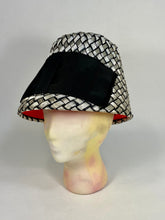 Load image into Gallery viewer, 1960's 60s Silver & Black straw 'bucket' style hat by LESLIE JAMES + original hat box