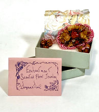 Load image into Gallery viewer, 1980’s handmade Victorian revival dried flowers jewelry set earrings & brooch
