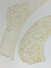 Load image into Gallery viewer, 1900's-1910 Edwardian handmade Ivory lace Peter Pan or Bertha style collar & cuffs