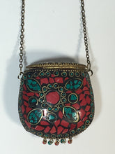 Load image into Gallery viewer, 1970’s Bohemian mini stone chip and metal pouch necklace
