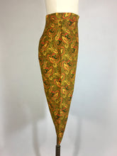 Load image into Gallery viewer, 1950’s Vivid gold paisley cotton high waist Capri pedal-pusher pants