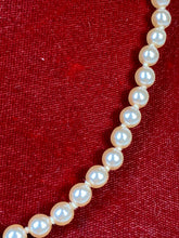Load image into Gallery viewer, 1950&#39;s 50s Creamrose color pale pink real PEARL collar-length necklace
