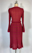 Load image into Gallery viewer, 1970&#39;s-80&#39;s ALBERT NIPON silk knit checkered magenta dress &amp; belt size 4
