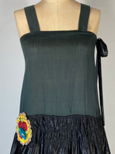 Load image into Gallery viewer, 1920&#39;s Black silk drop waist flapper dress w/ribbon-work size XS
