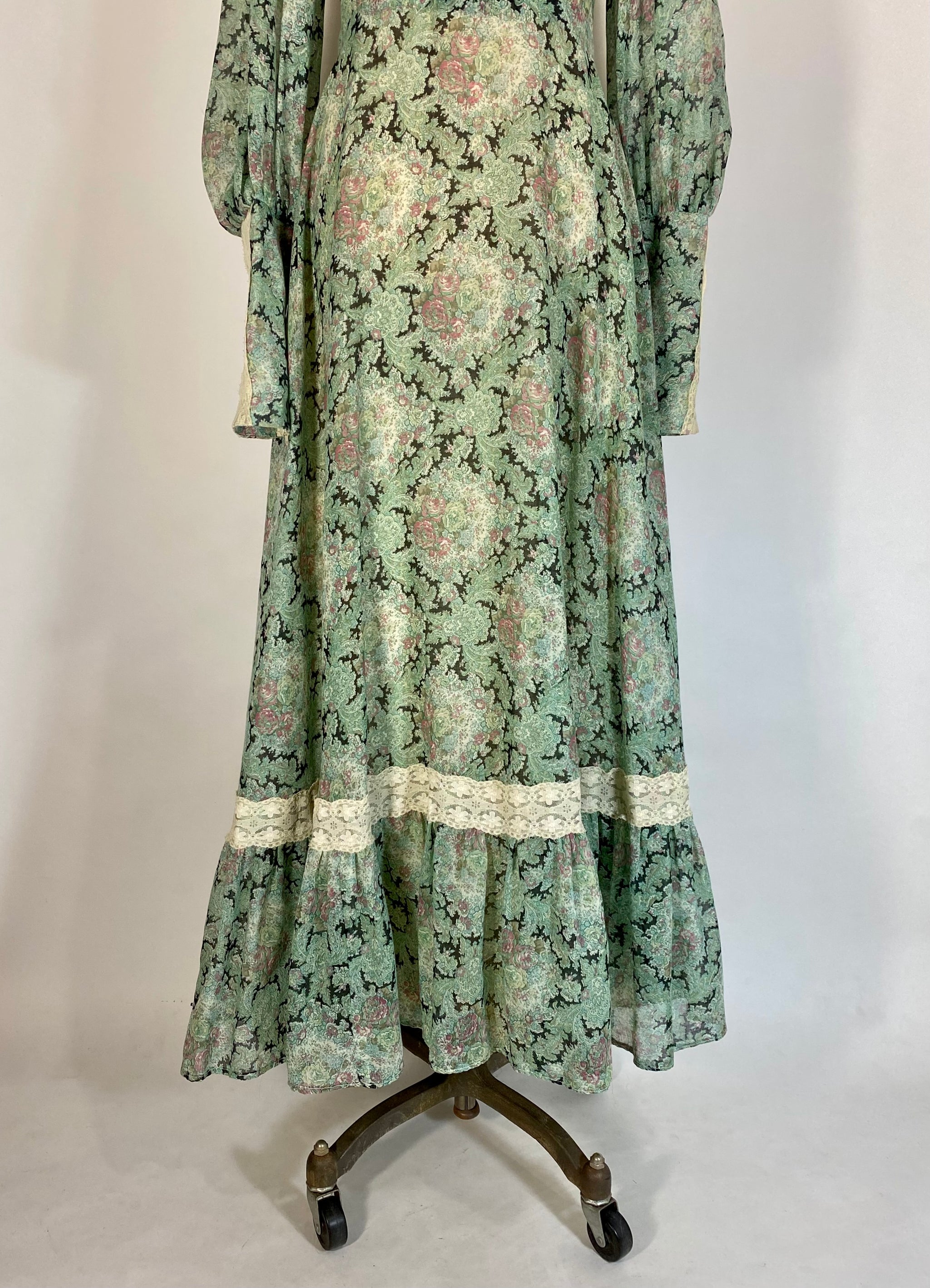 black label gunne sax dress 1970's Romantic with Victorian floral prin – Miss Master's Closet color:jinsuen-mini-dress-adrenaline-red swatch:https://www.motelrocks.com/cdn/shop/files/JINSUEN-MINI-DRESS-ADRENALINE-RED-2D.jpg?v=1699872223&width=100 Topshop knit plated vertical zipper closure going up Size:XS/S/M
