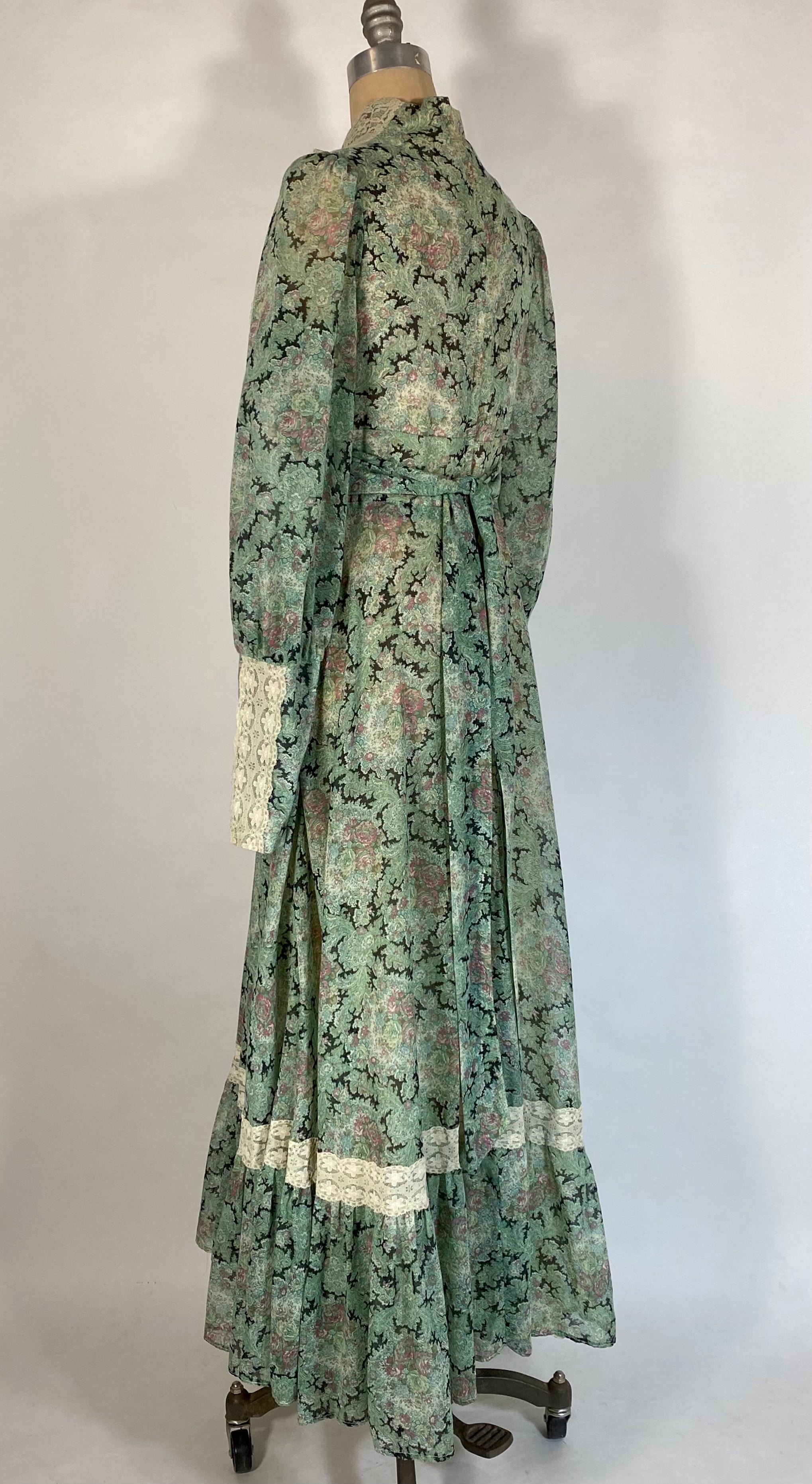 black label gunne sax dress 1970's Romantic with Victorian floral prin – Miss Master's Closet Pre-Set Configuration:5pcs Set Plus Size Asymmetrical Neck Ruffled sleeves hit at ProductID: 110920