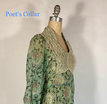 Load image into Gallery viewer, 1970&#39;s GUNNE SAX BLACK LABEL Romantic dress with Victorian floral print
