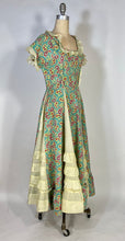 Load image into Gallery viewer, 1950&#39;s VIVID unique homemade yellow paisley cotton dress w/full skirt size Medium
