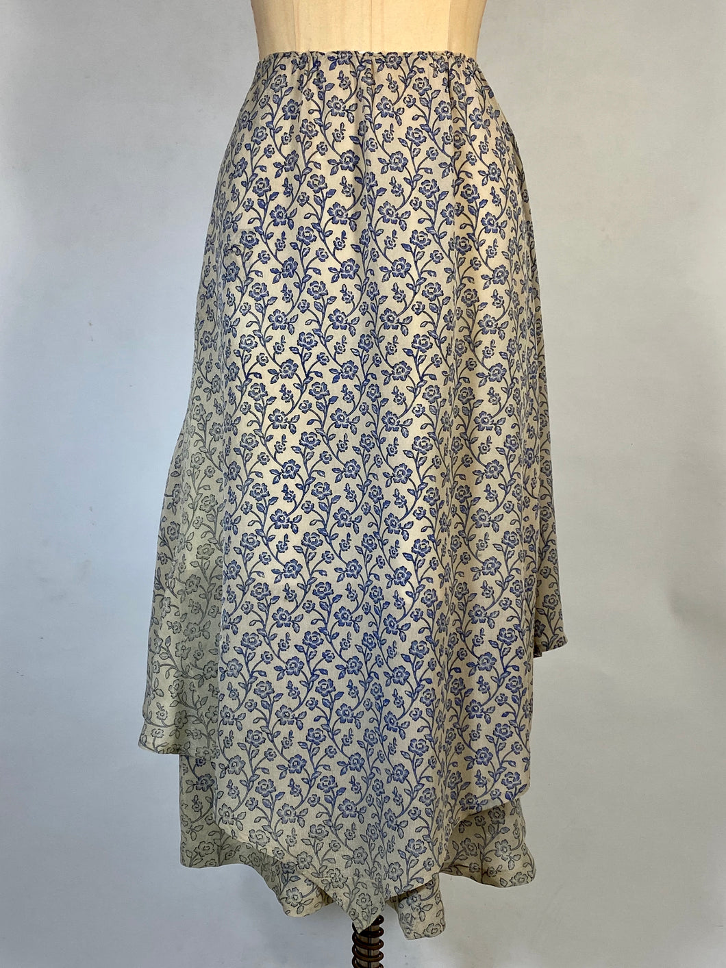 Edwardian 1900’s-1910’s silk 2-tier modified skirt with cornflowers