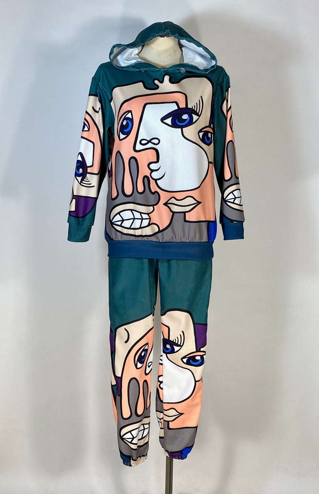 1990’s-2000’s Abstract Faces print textured synthetic 2-pc sweatsuit