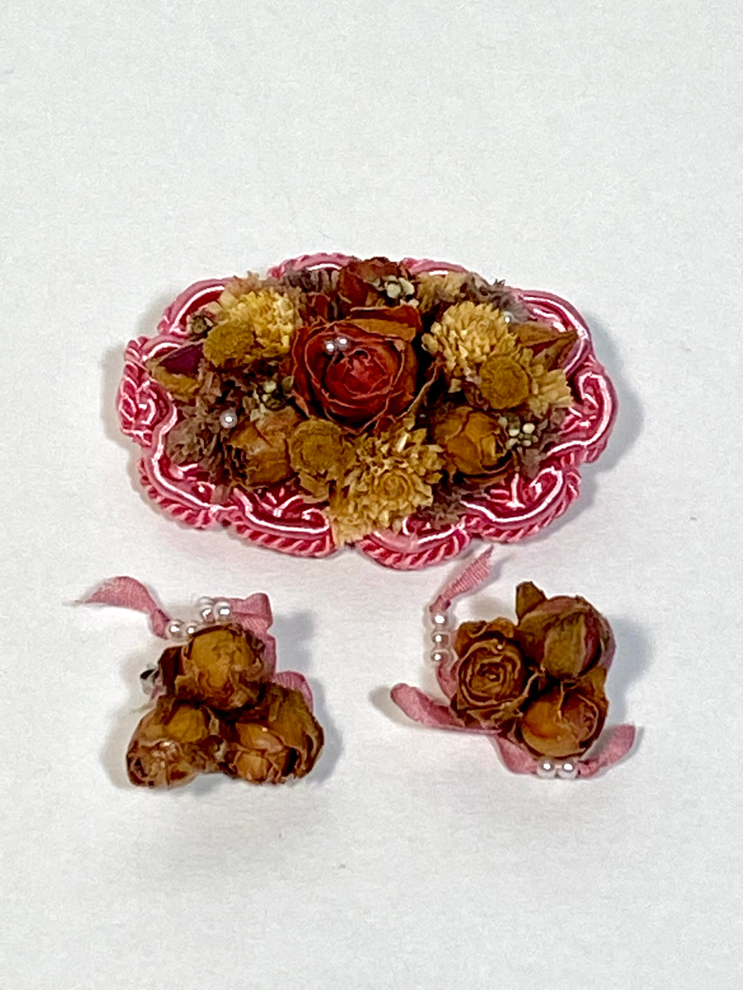 1980’s handmade Victorian revival dried flowers jewelry set earrings & brooch