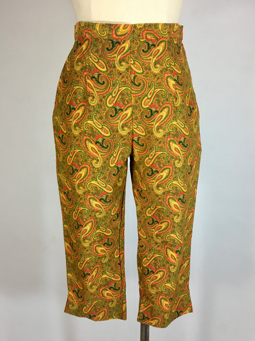 1950’s Vivid gold paisley cotton high waist Capri pedal-pusher pants