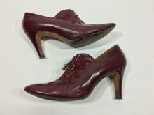 Load image into Gallery viewer, 1970’s-does-30’s Oxblood deep red zip-front vamp shoes by I. Miller size 7.5-8
