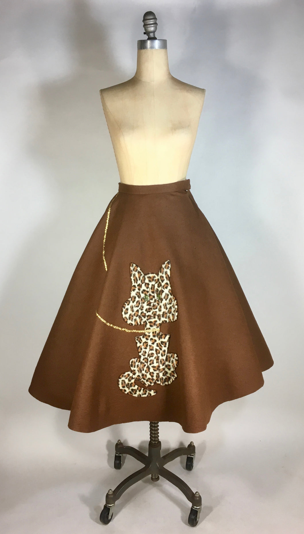 1950’s homemade brown wool felt circle “poodle” skirt with leopard cat