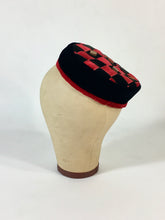 Load image into Gallery viewer, 1950’s Avant Garde playful Checkerboard and checkers velvet ribbon hat
