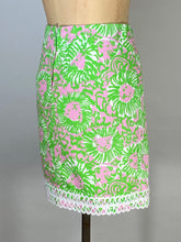 Load image into Gallery viewer, 2000’s Y2K Lilly Pulitzer ‘Sunnyside Lions’ print cotton mini skirt
