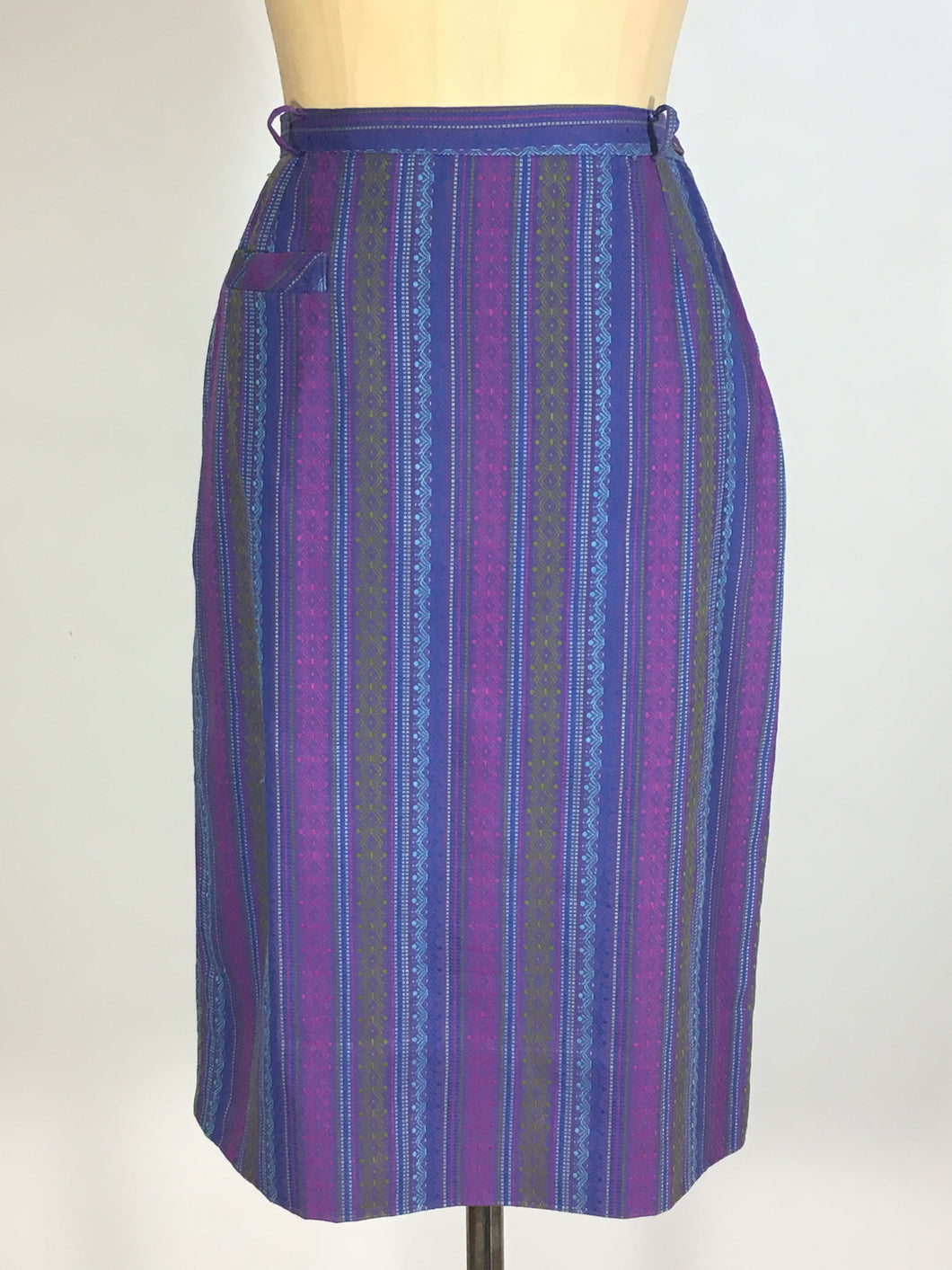 1950’s-60’s purple cotton weave pencil skirt