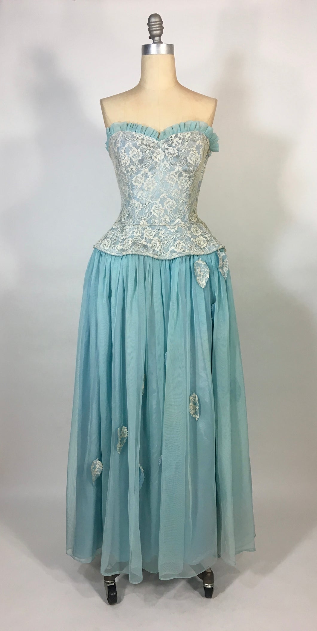 1940’s-50’s light blue formal strapless robe de style gown by Best & Co.